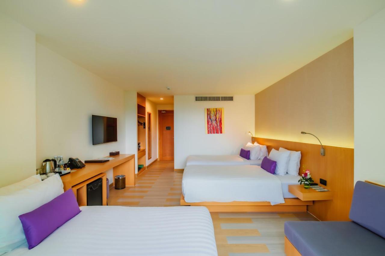 The Lunar Patong Exterior photo