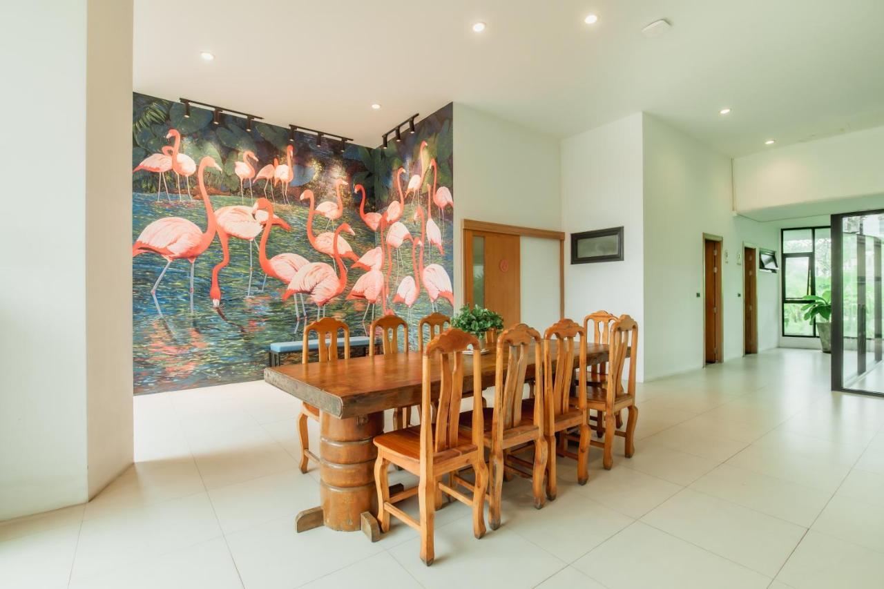 The Lunar Patong Exterior photo